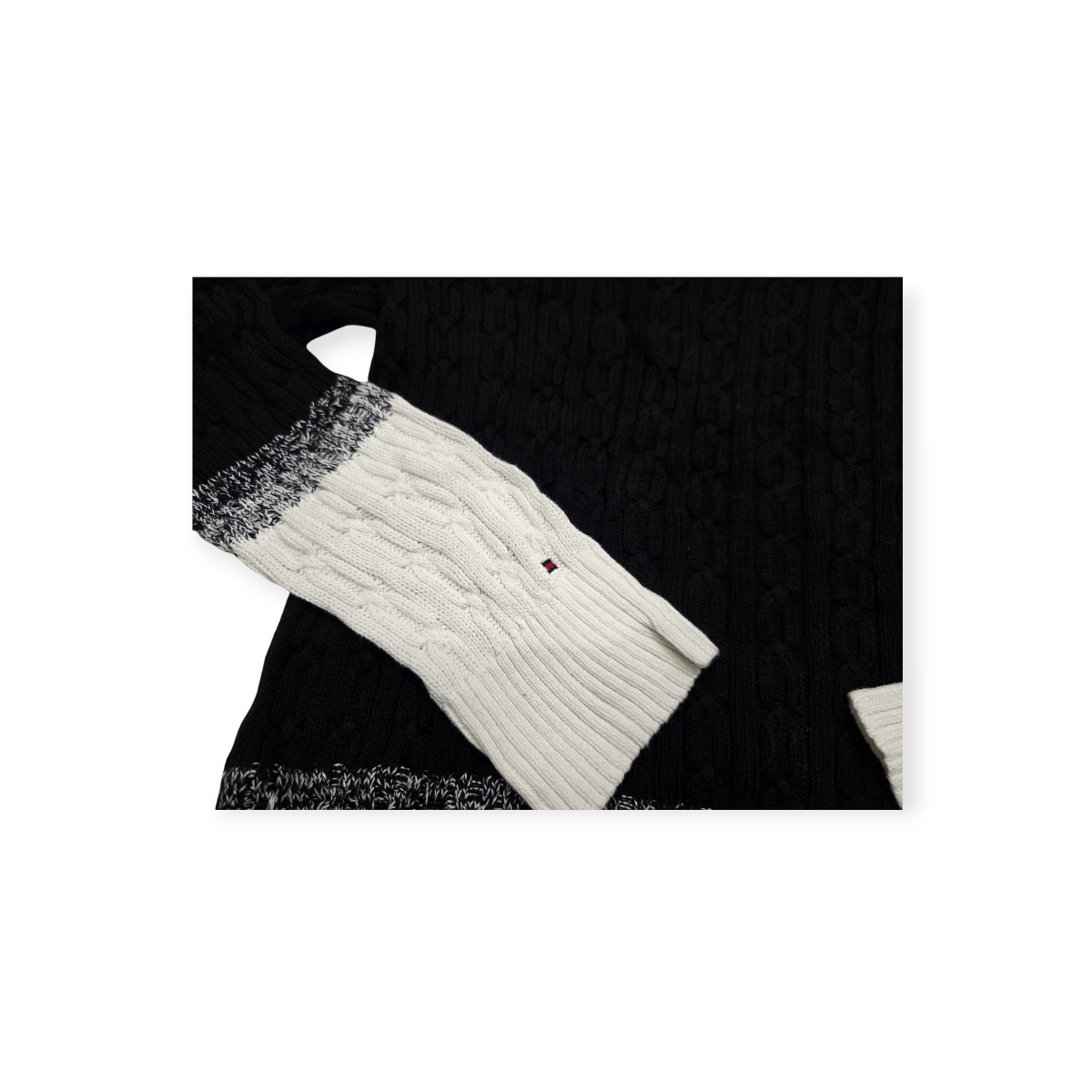 Sueter Tommy Hilfiger Grande L Negro Con Blanco