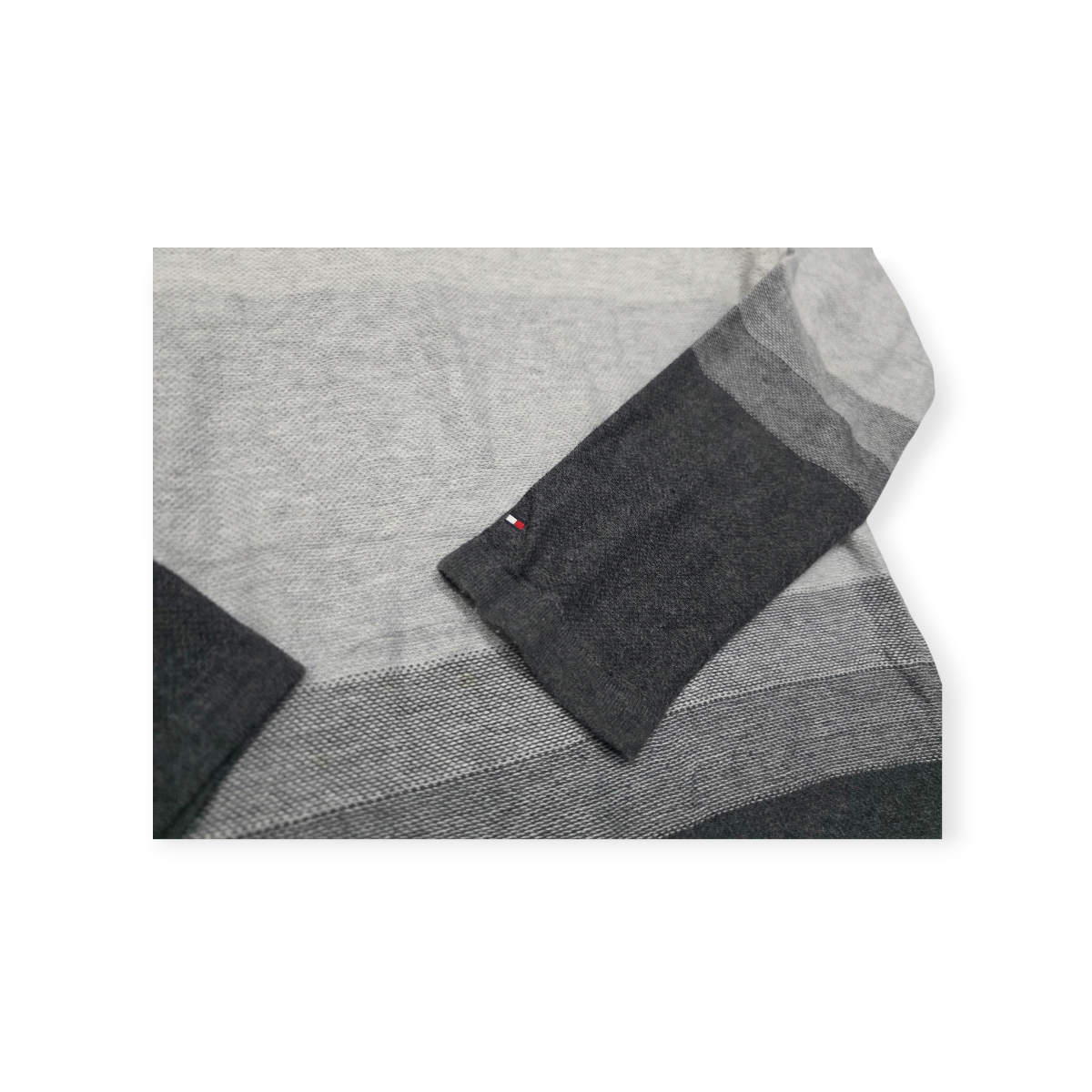 Sueter Tommy Hilfiger Xgrande Xl Gris Con Crema