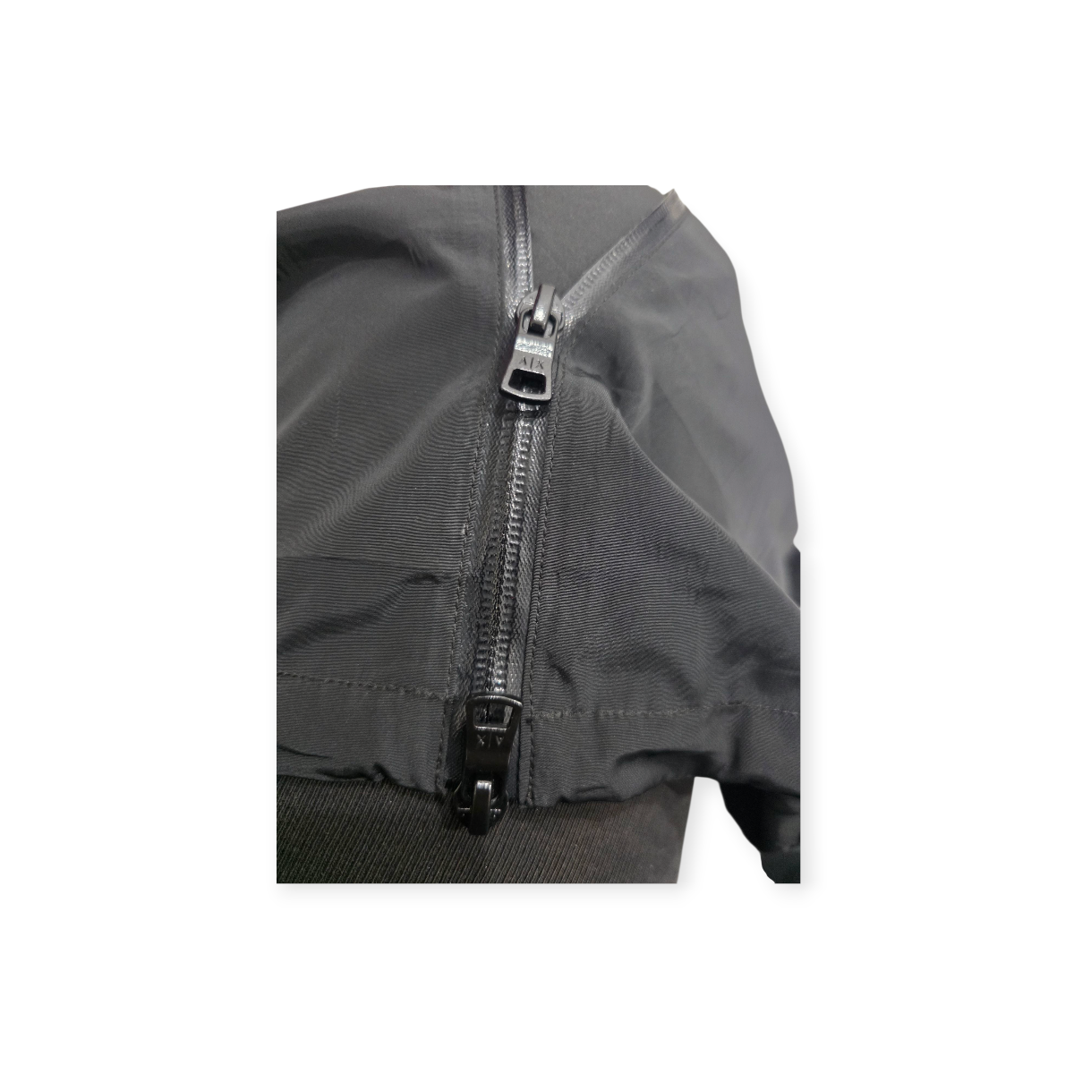 Armani Exchange Activeparka Negra Capucha Resistente Al Agua