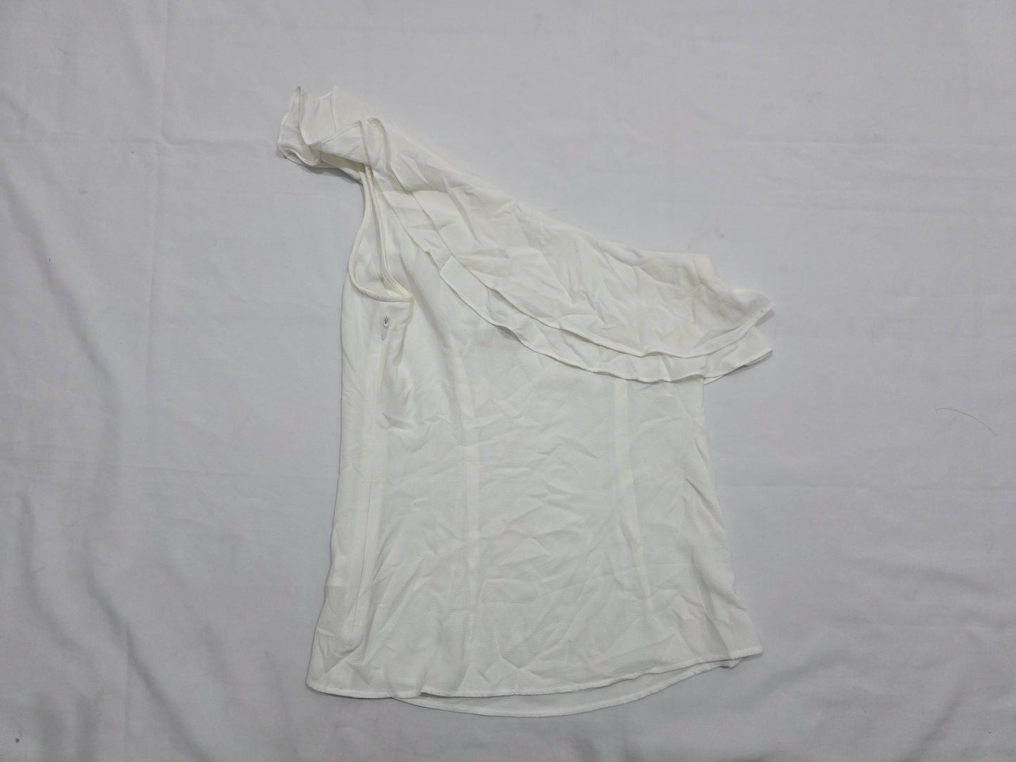 Blusa Michael Kors Blanca Un Hombro con Olan Elegante Mujer