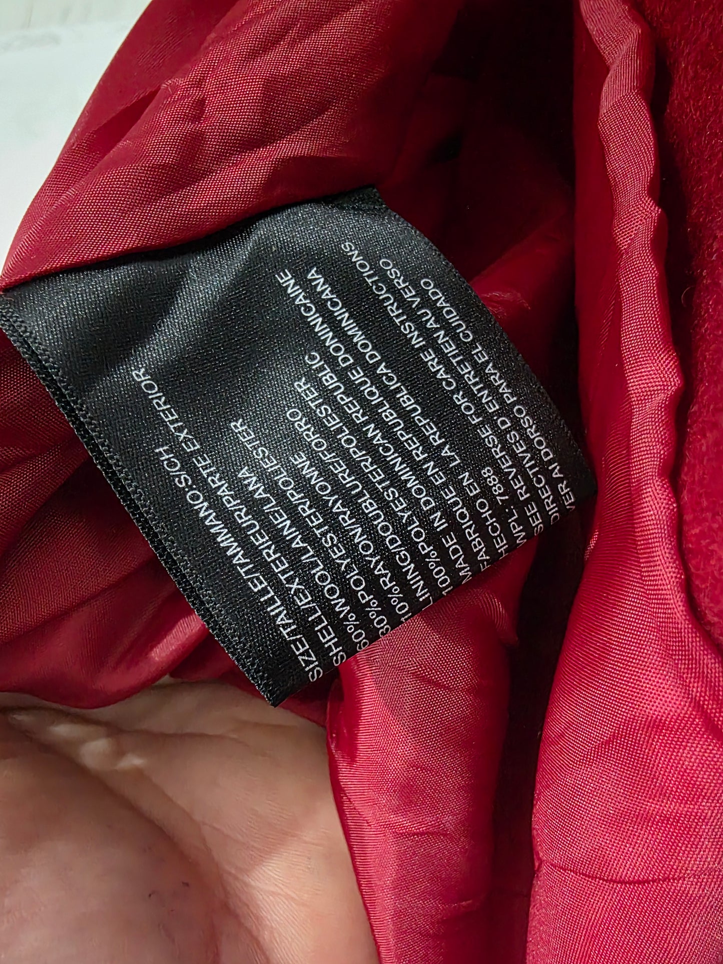 Abrigo Michael Kors de Mukrr color rojo