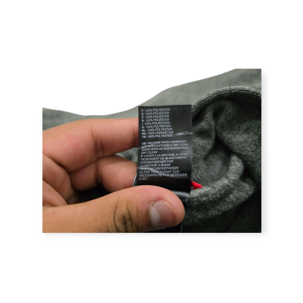 Chamarra The North Face Gris Cuello Alto Con Bolsa D Kanguro