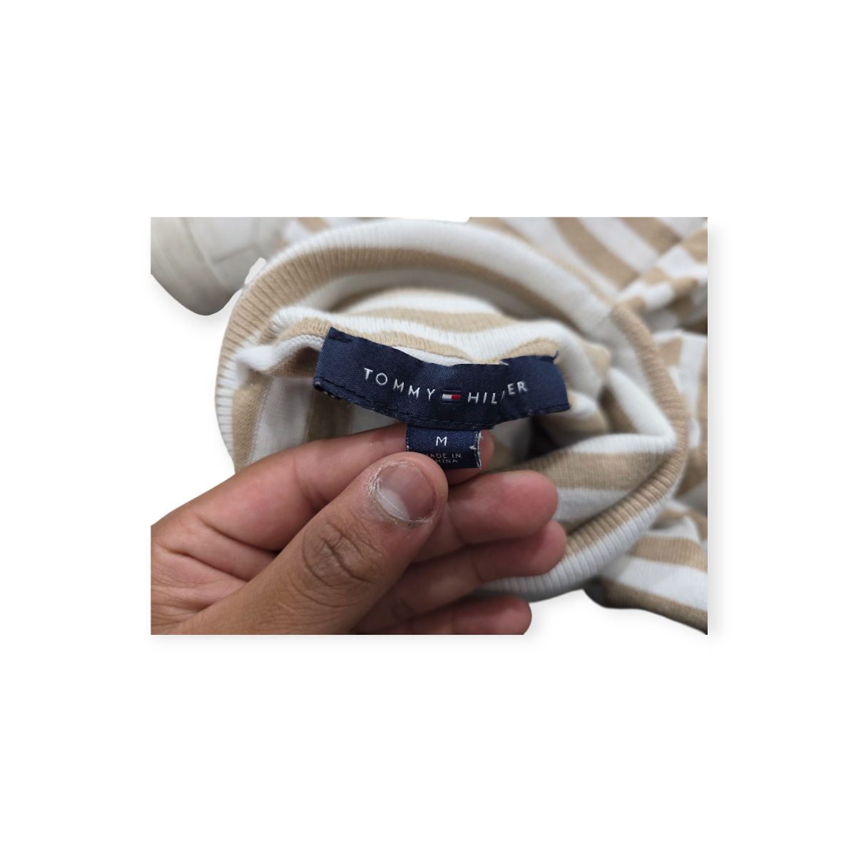 Sueter Tommy Hilfiger M Turtle Neck Blanco Con Cafe Rayado
