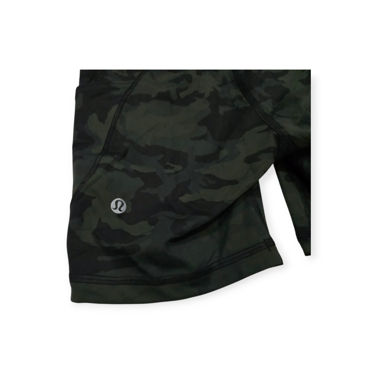 Short Biker Lululemon Print Militar Talla 4 Verde