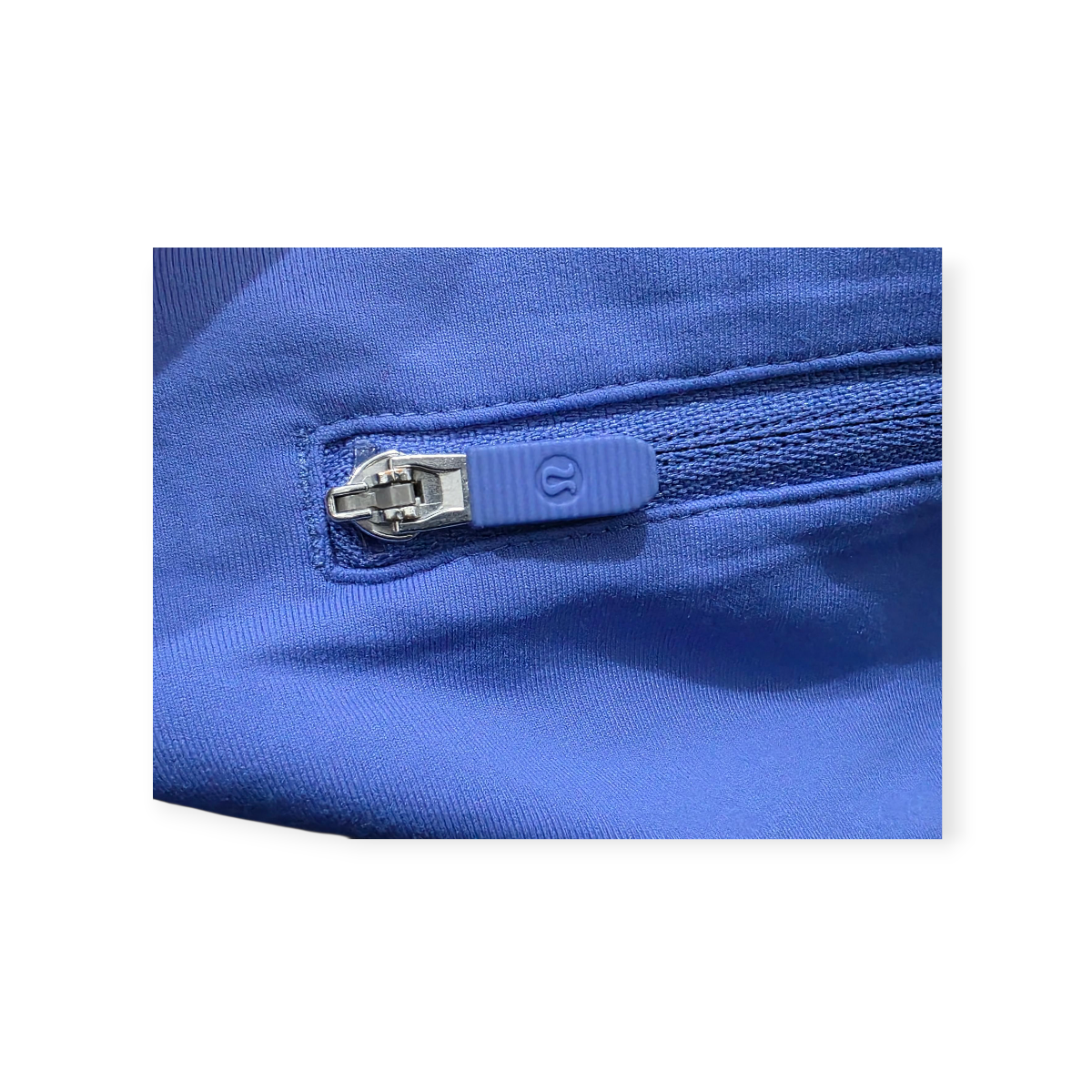 Short Lululemon Talla 0 Color Azul Celeste